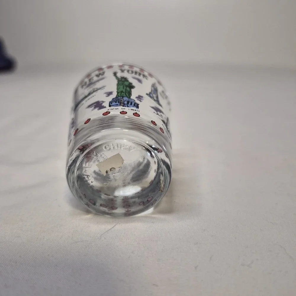 New York City Shot‎ Glass The Big Apple Souvenir Statue of Liberty Twin Towers